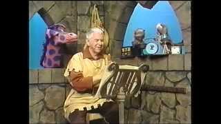 Friendly Giant: Music About Toys (1982)