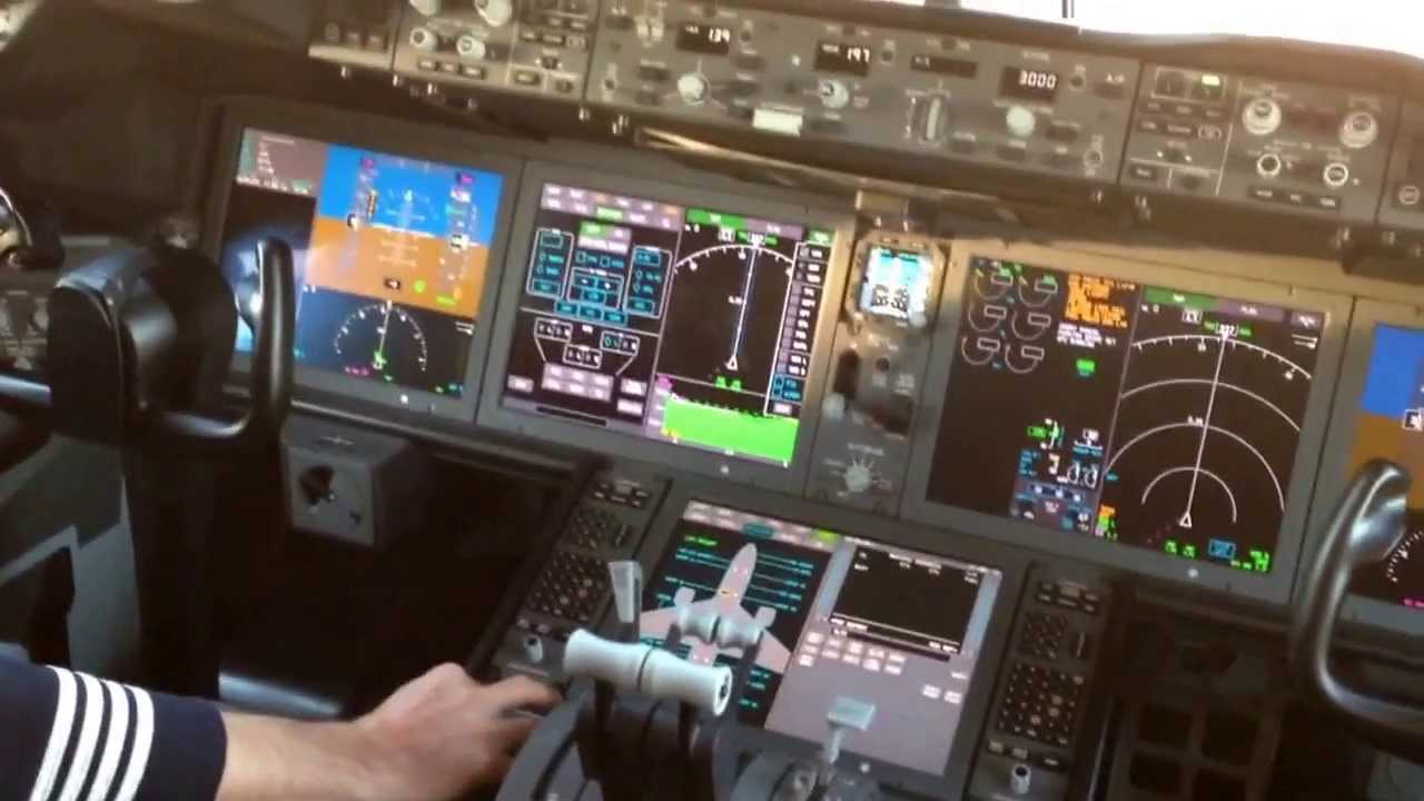 Boeing 787 Dreamliner Cockpit Approach