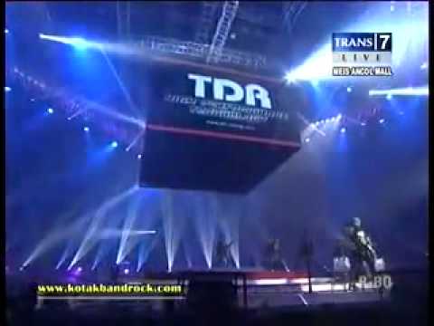 KOTAK Feat BONDAN PRAKOSO Terbang Konser Energ9 Rock Never Dies Trans