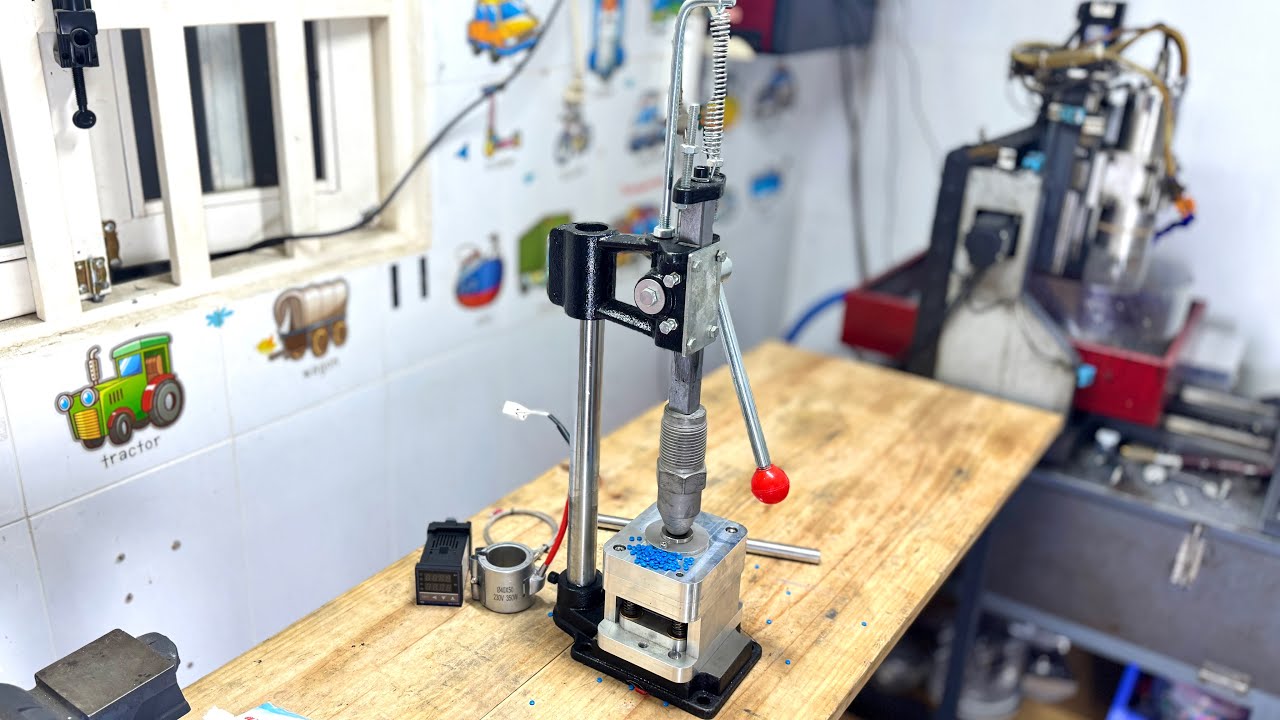 DIY Manual plastic Injection molding machine idea P1 - YouTube