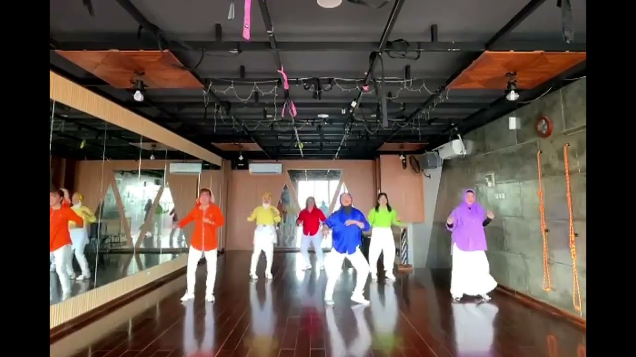 ICE ICE BABY - Line Dance - Beginner -  32count 4wall - Choreo: Bemby