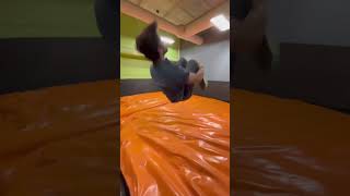 Gainer backflip on a mat #gainer #backflip #springcity #trampoline #trampolinepark