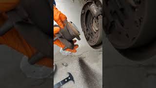 Toyota Corolla 2003 1.8 how to change rear Valero It made a rumbling noise when driving it