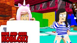 Roblox Escape The Room Little Club Girls Get Trapped W Little