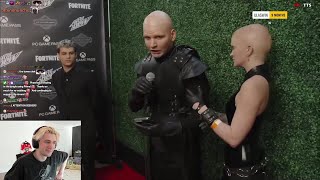 xQc Reacts to Cyr & Peach arriving at Streamer Awards
