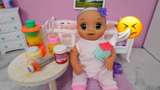 Baby Alive baby doll's cold Morning Routine feeding and DIY doll Juice