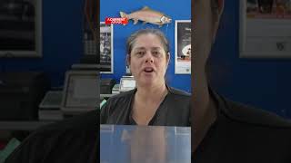 Why are customers stealing this takeaway store's salt? | A Current Affair