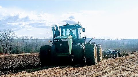 Sarah chisel plowing with the 9560R