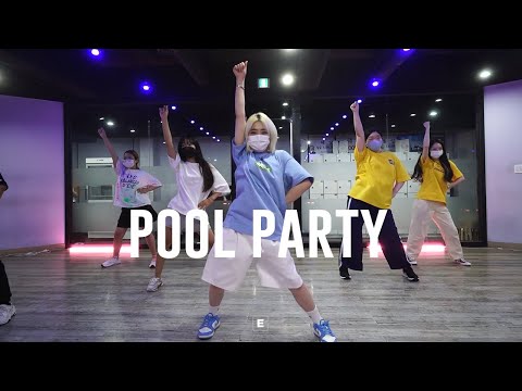 Brave Girls - <strong>Pool</strong> Party  <strong>COVER</strong> DANCE SORA