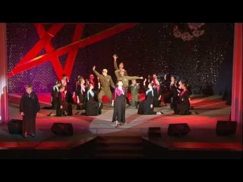 Танец закаты алые в детском саду на 9 мая. А закаты алые танец. А закаты алые танец. А закаты алые танец. Танец на песню а закаты алые.