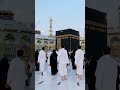ننگے پاؤں کعبہ کی طرف فجر کی اذان میں لبیک الل ہم لبیک Islamicshorts Makkah Hearttouchingdua 