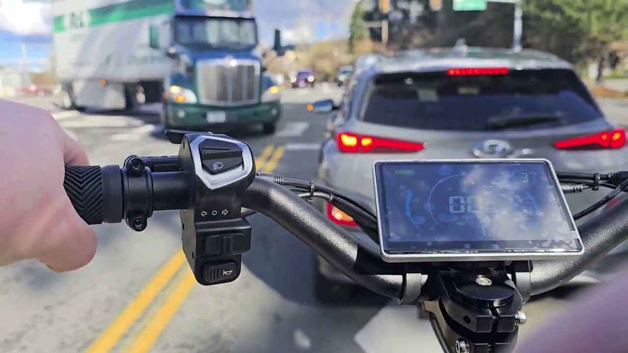 Solar P1 Pro Scooter Rides (2) - Sammamish River Trail To And From Storage