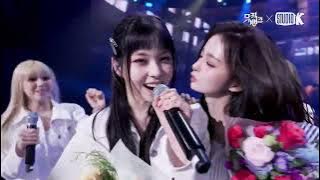 Download lagu NMIXX members kiss each other during encore