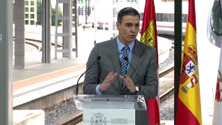 Pedro Sánchez inaugura el AVE a Galicia, un "hito histórico" para la comunidad
