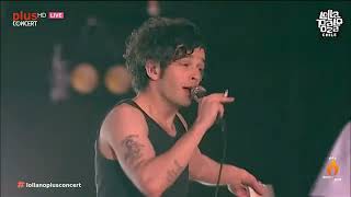 The 1975 - Robbers - Live at Lollapalooza Chile 2023 -  Vídeo HD