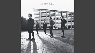 Video thumbnail of "Los Bunkers - Y Nada Más"