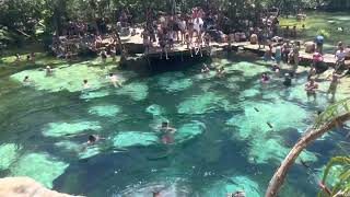 Ohmar en el Cenote Azul, Mexico