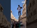 ش ر ب مشروب طاقة وطار بالهوا قد ام رفقاته فيديو ناري  ريدبول  