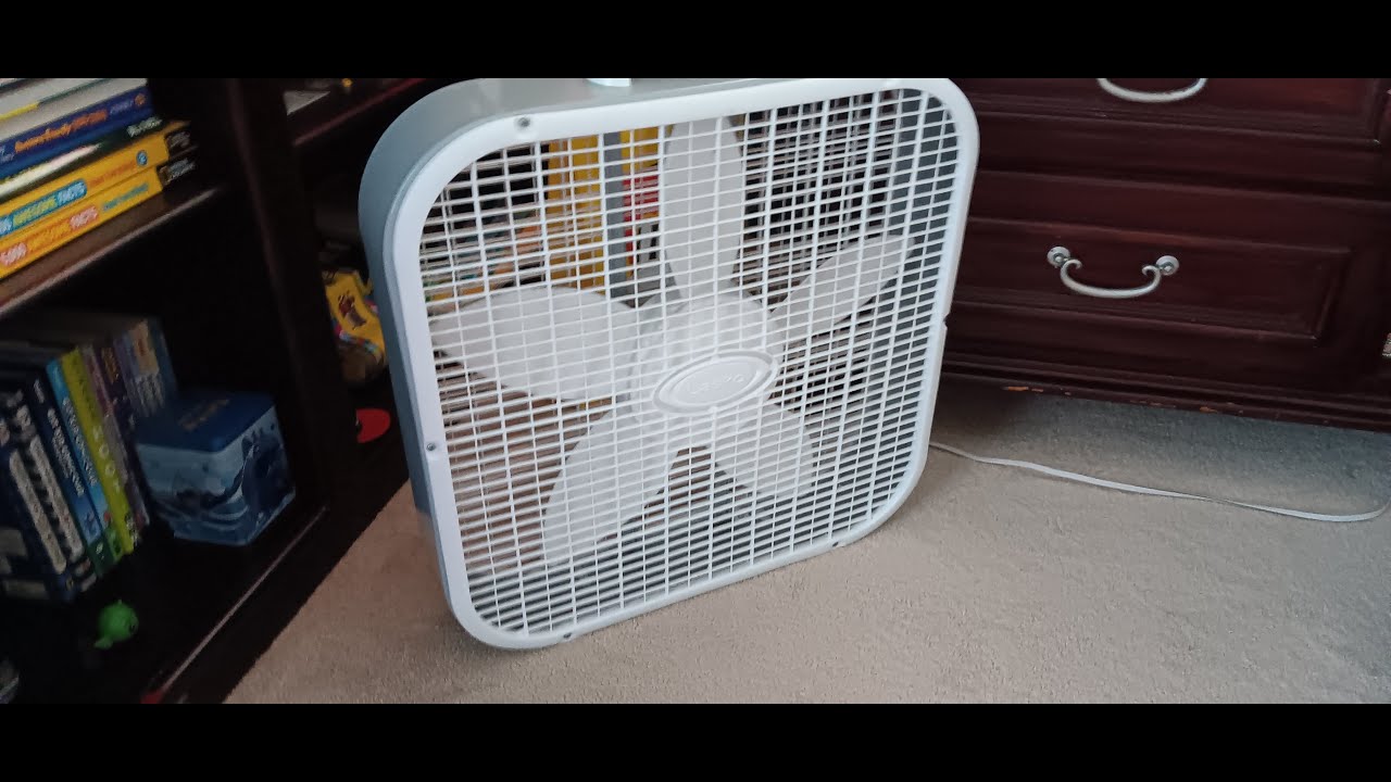 Yet Another Lasko 3733 in white - YouTube