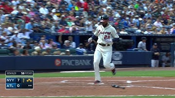 NYY@ATL: Freeman drives in Markakis on single to left