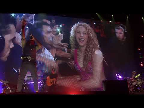 Shakira Hugging Fans Live In Paris El Dorado World Tour AccordHotels Arena HD 