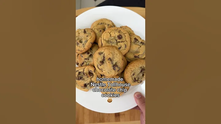 Homemade Nestle Tollhouse chocolate chip cookies recipe #cookies #baking #recipes