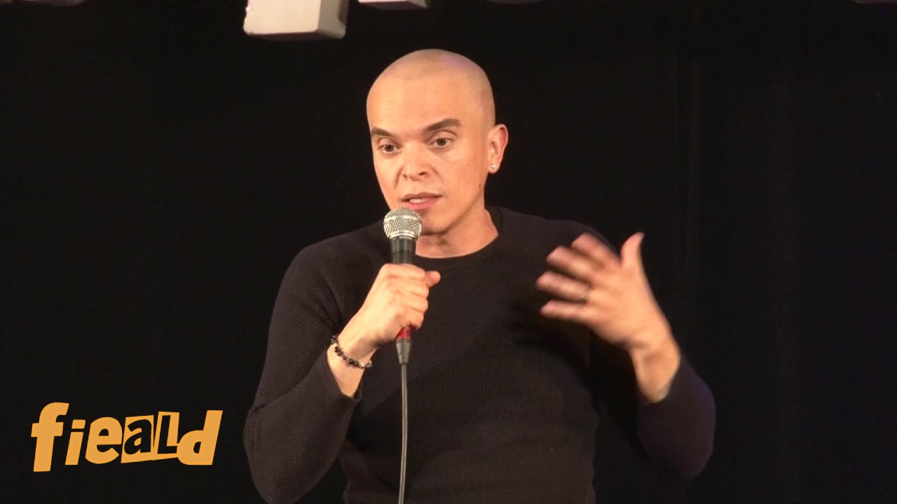 Rachid Badouri Spectacle Streaming Rachid Badouri - Artiste de la semaine (extrait) - YouTube