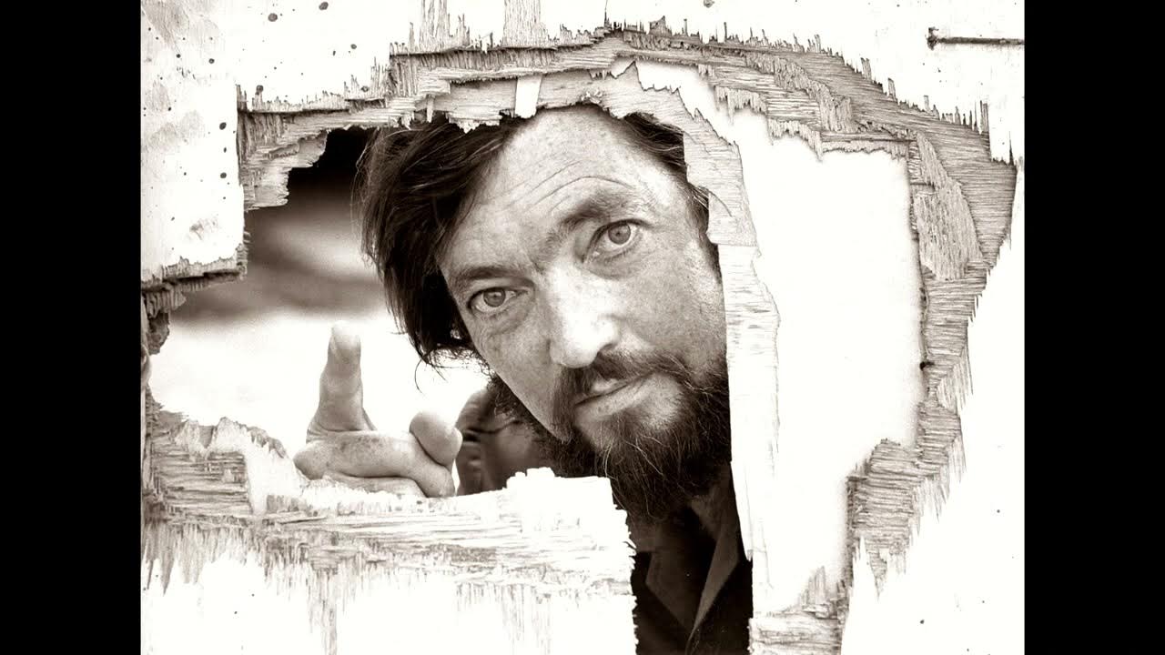 Хулио кортасар «слюни дьявола». Хулио кортасар воссоединение. Кортасар слюни дьявола. Захваченный дом кортасар. Хулио кортасар мастера современной прозы.