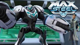 MAX gets the TURBO DRILLS! | Max Steel Clip (Season 2 Episode 4)