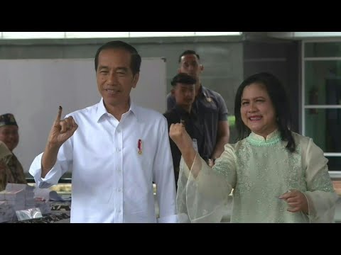 Indonesian President Joko Widodo casts his vote in Jakarta | AFP