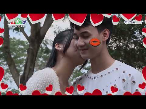 Hot boy ĐỨNG HÌNH khi được gái xinh HÔN TRỘM, trò chuyện 5 phút cứ ngỡ như đã quen nhau 5 năm