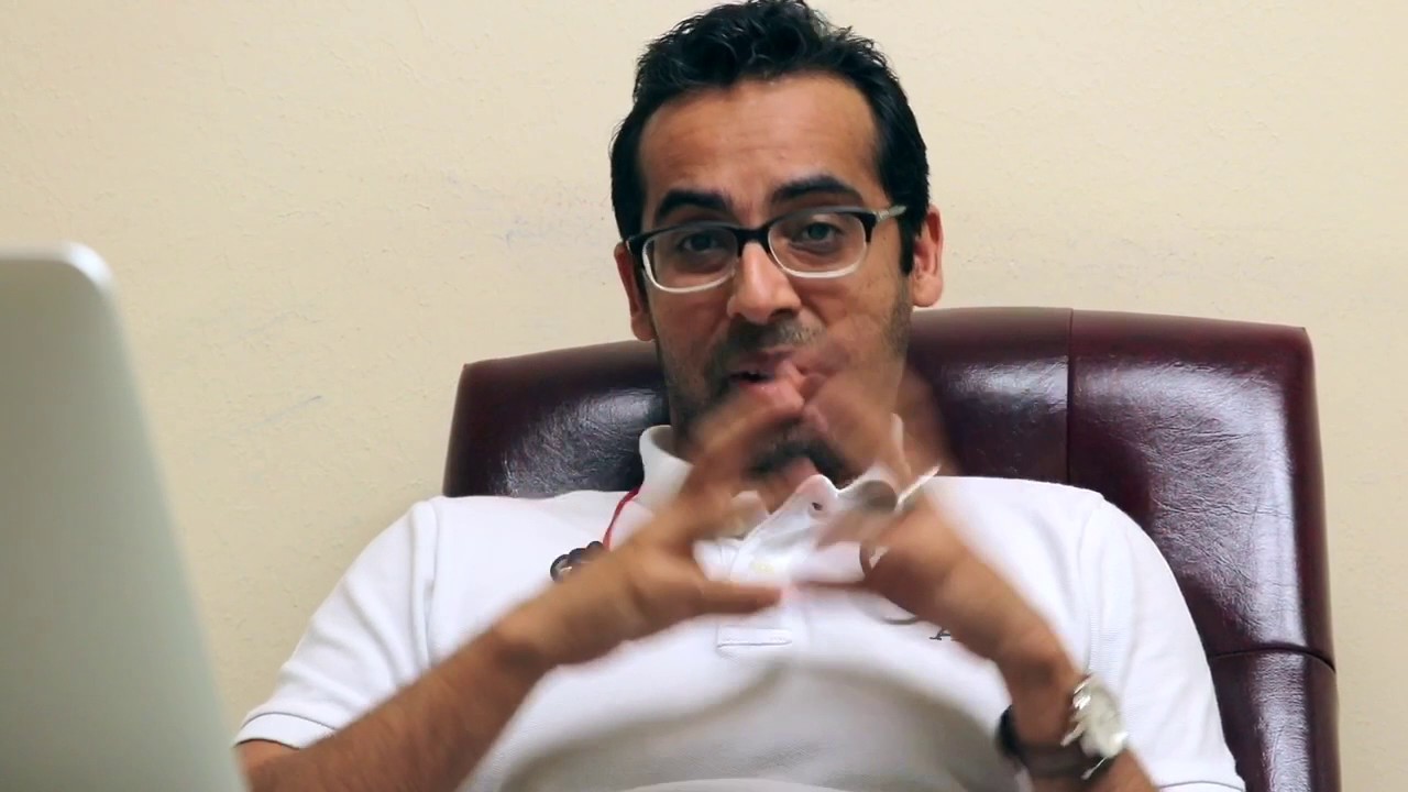 Overbooking of flights - YouTube