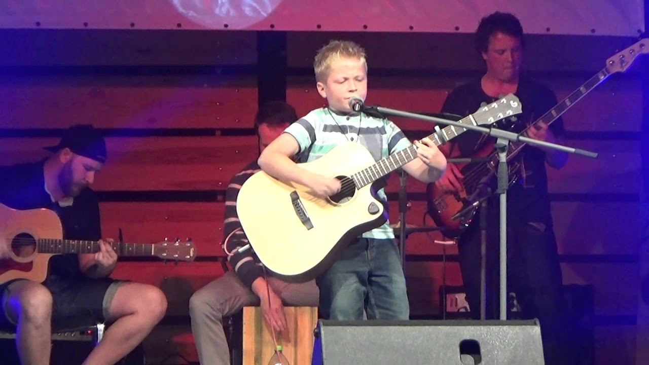 Mandolína- Adrian Rendek - YouTube