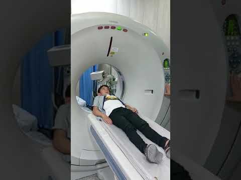 إجراء فحص بأشعة المفراس أشعه مقطعية الرأس لأحد الايتام نسأل الله له الحفظ والشفاء والسلامة