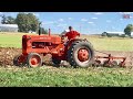 ALLIS-CHALMERS D-17 Tractor Plowing