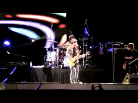 DAHSBOARD CONFESSIONAL - vindicated LIVE @JAVAROCKINLAND 2010