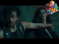 Tiger Shroff Accidentally Touch Alaya S Body 