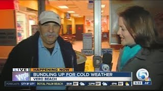 Fla. residents bundle up during cold snap