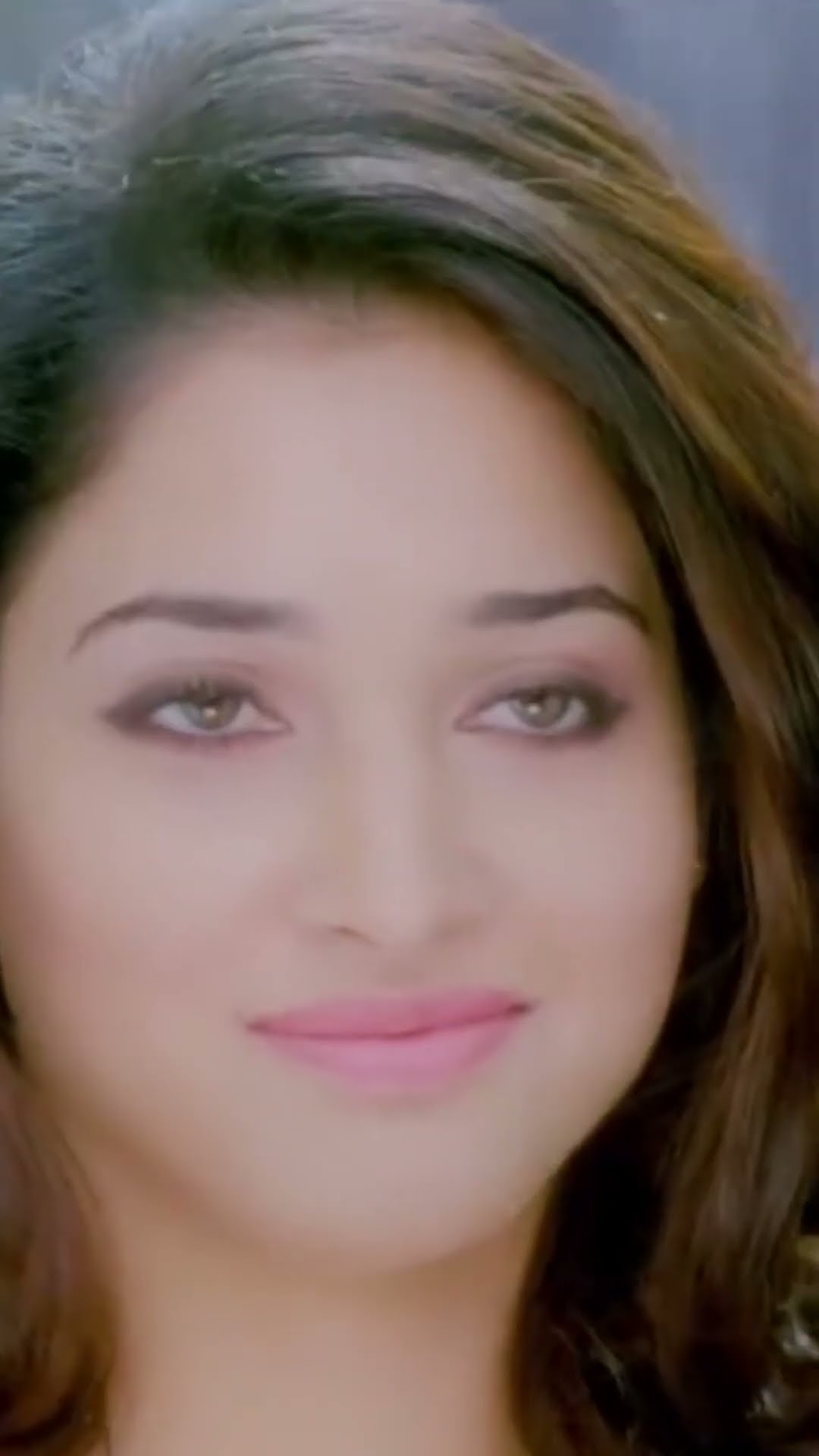 Tamannaah Bhatia Ko Allu Arjun Se Hi Mohabbat Ho Gayi Hai #AlluArjun #Badrinaath #TamannaahBhatia