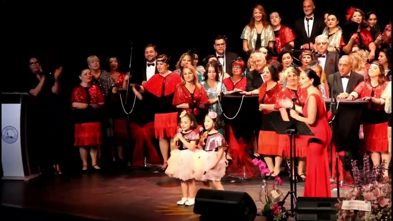 SARI YAPINCAK                            SOLİSTLER : EZGİ & ZEYNEP BİTMEZ