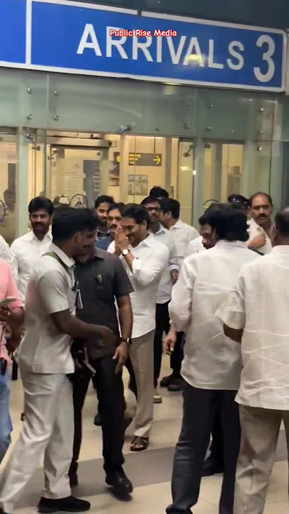 Ys jagan airport visuals at gannavaram #ysjagan #ysrcp #Jagan #siddam #trending #viral #shorts
