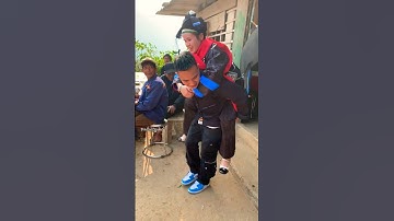 Cõng cô dâu xuất giá dân tộc Nùng #côdâudântộc #đámcưới #hatnung #shorts #ĐứcTàiOfficial #reels