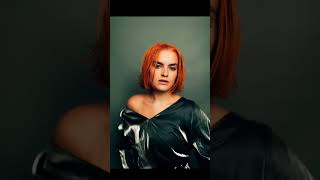 How to boost your confidence... #portraitshoot #selfportraitart #selfportraitphotography #photo