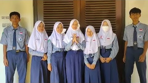 Kelompok 1 Video penerapan sila pertama pancasila dalam kehidupan sehari-hari