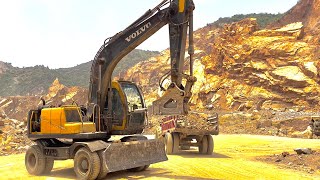 Amazing Work By Volvo Excavator And Caterpillar Wheel Loader Loading Tractor Trolley #volvoex30 #jcb