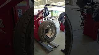 Truck Tire Changer Butler NAV101  เครื่องถอดยางรถสิบล้อ