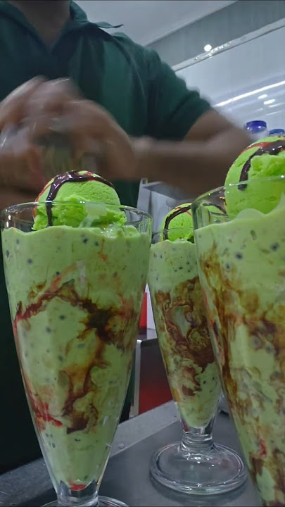 avocado 🥑 falooda #dubai #resturent #nightlife #lifeisbutadream #travel #dubainight #viralvideo