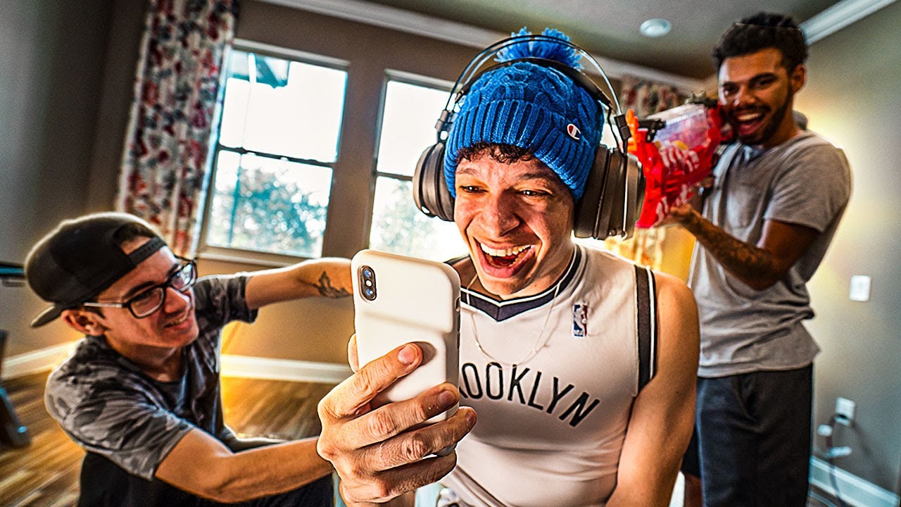 IGNORANDO MEUS AMIGOS POR 1 DIA ‹ Aruan ›