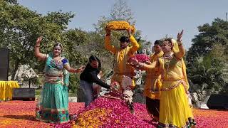Barsane ki holi with cultural cabinet minister dr.mahesh sharma ji in
greater noida city park please call for mathura folk dance ras
snajucha...