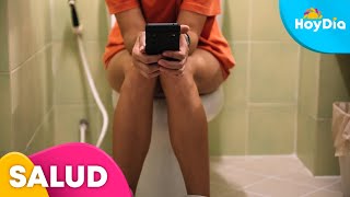 Estar mucho tiempo en el inodoro pude generar un problema muy incómodo | Hoy Día | Telemundo